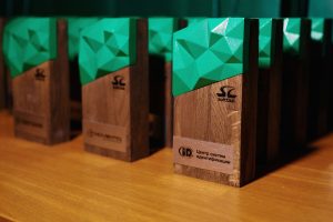 Красивые награды для юбилея компании в Минске