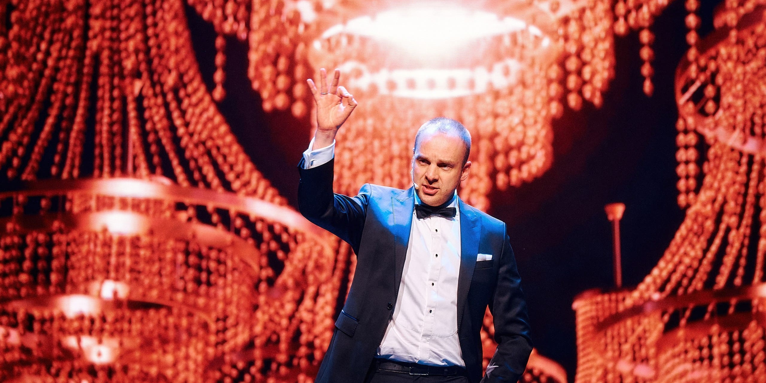 Масштабный корпоратив в Минске Аливария — шоу-программа и световые эффекты